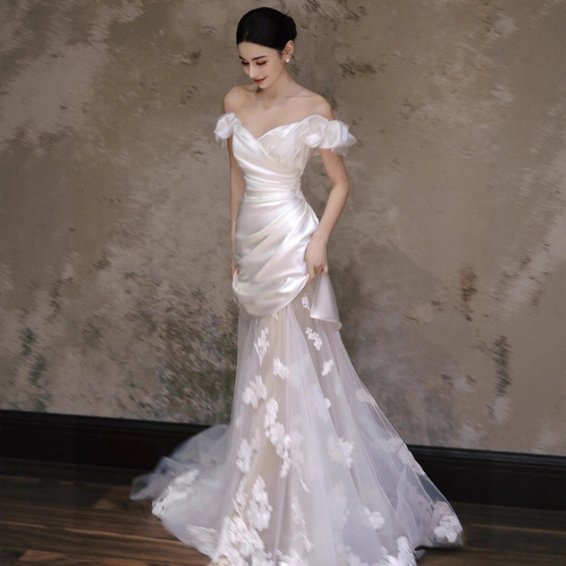 Photography Natural Lighting Basics - Abito da Sposa Leggero in Stile