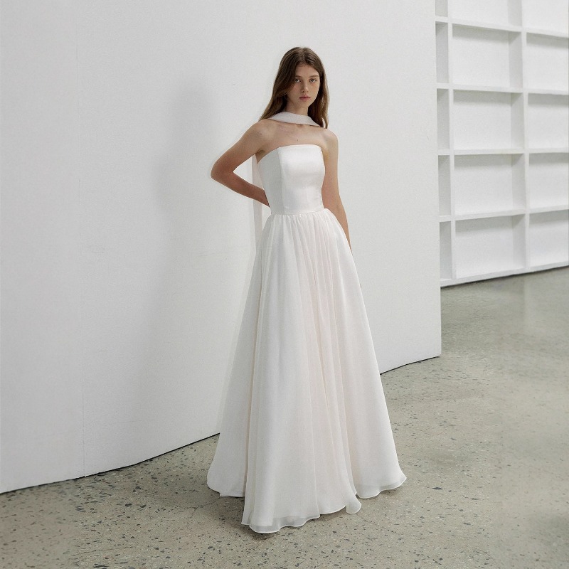Abito da Sposa Minimalista Sen - Photography Natural Lighting Basics recensione e prezzo