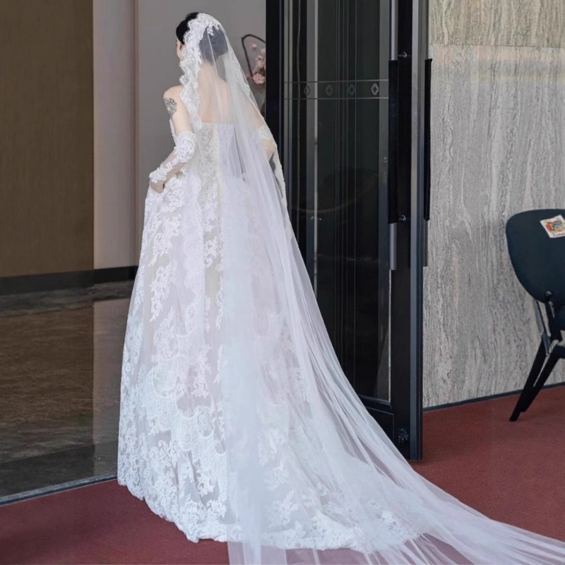 Abito da sposa senza spalline  - Photography Lighting Basics recensione e prezzo