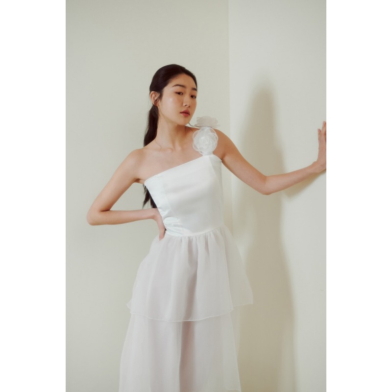 Abito da Sposa Minimalista Mon - Photography Natural Lighting Basics recensione e prezzo