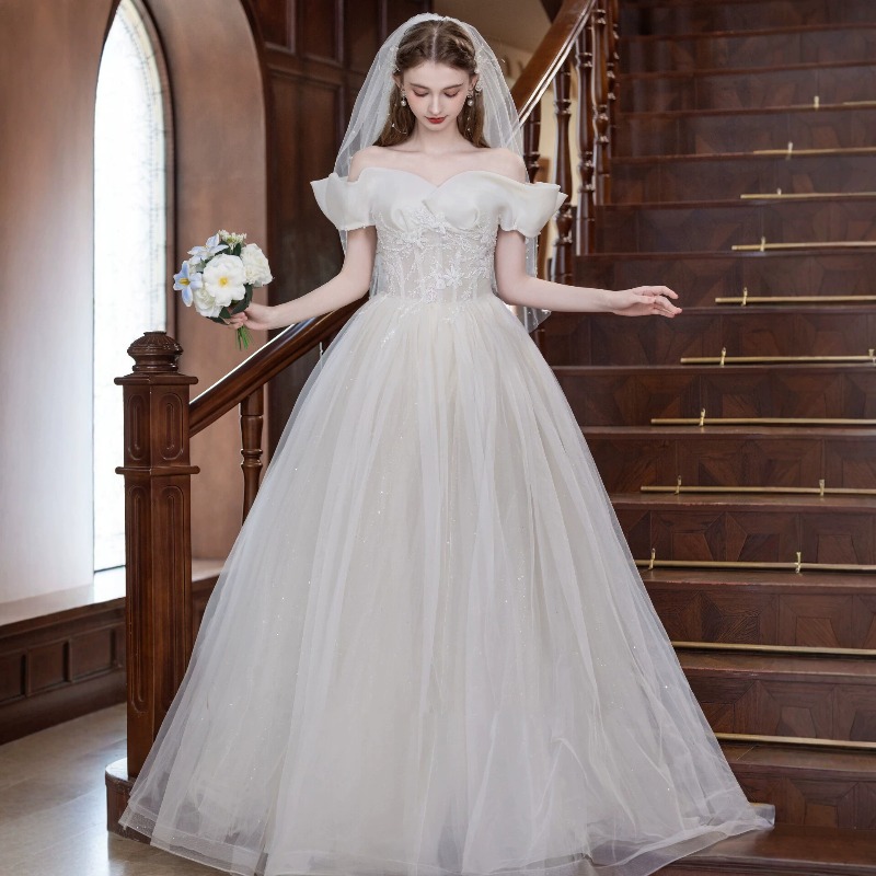 Abito da sposa monospalla legg - Photography Natural Lighting Basics recensione e prezzo