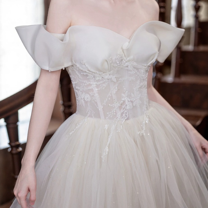 Abito da sposa monospalla legg - Photography Natural Lighting Basics recensione e prezzo